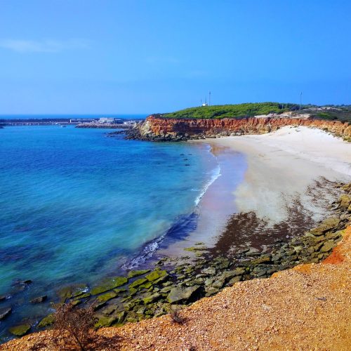 An aerial shot of the beautiful beach in Cádiz, Spain.